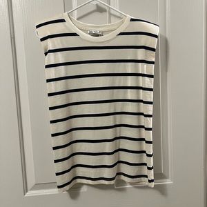 Zara shoulder pad top - size M